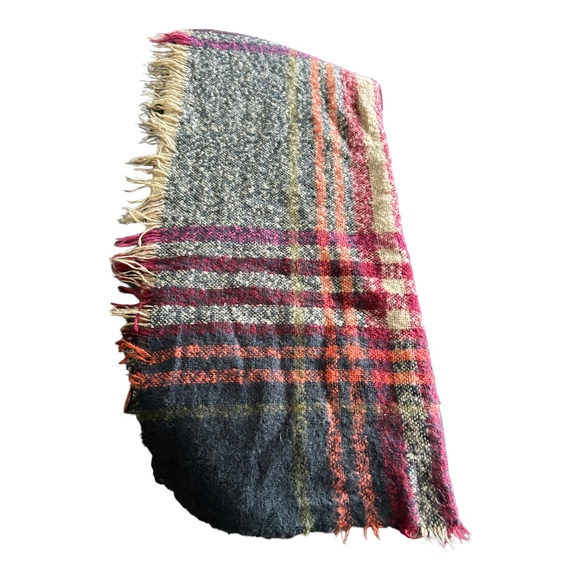 Beautiful Fall Colours Throw or Shawl - Picture 3 of 4